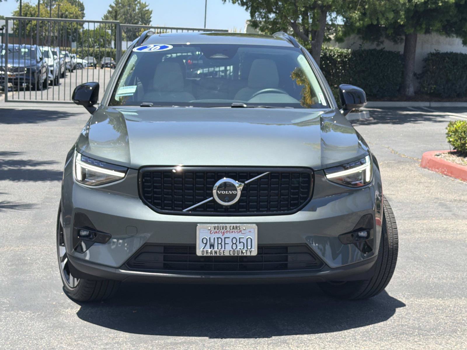 Used 2026 Volvo XC40 B5 Ultra w/ Climate Package AWD/4WD image 2