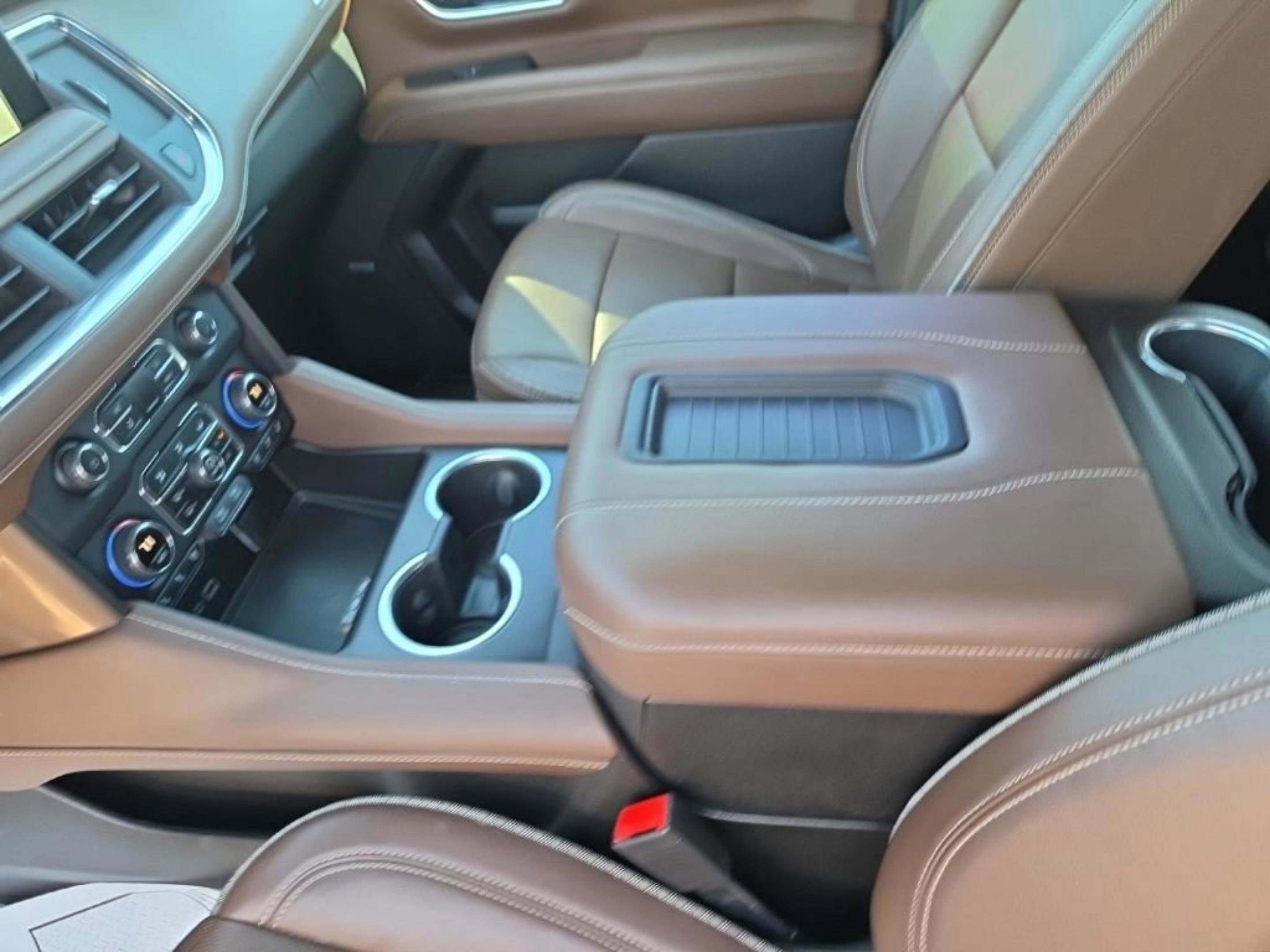 Used 2023 Chevrolet Tahoe High Country w/ Premium Package 2 AWD/4WD image 21