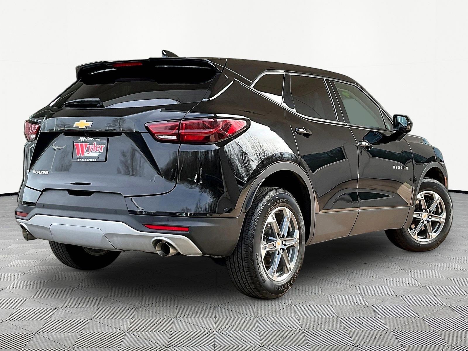 Used 2024 Chevrolet Blazer LT w/ Driver Confidence Package FWD image 6