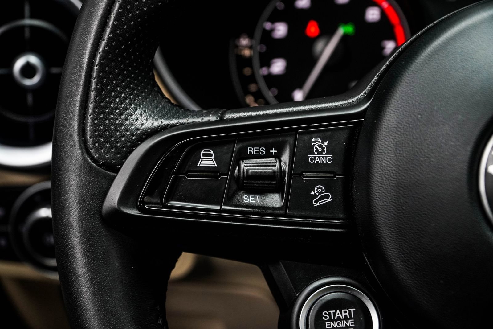 Used 2023 Alfa Romeo Stelvio Ti Lusso w/ Quick Order Package 22X Lusso image 29