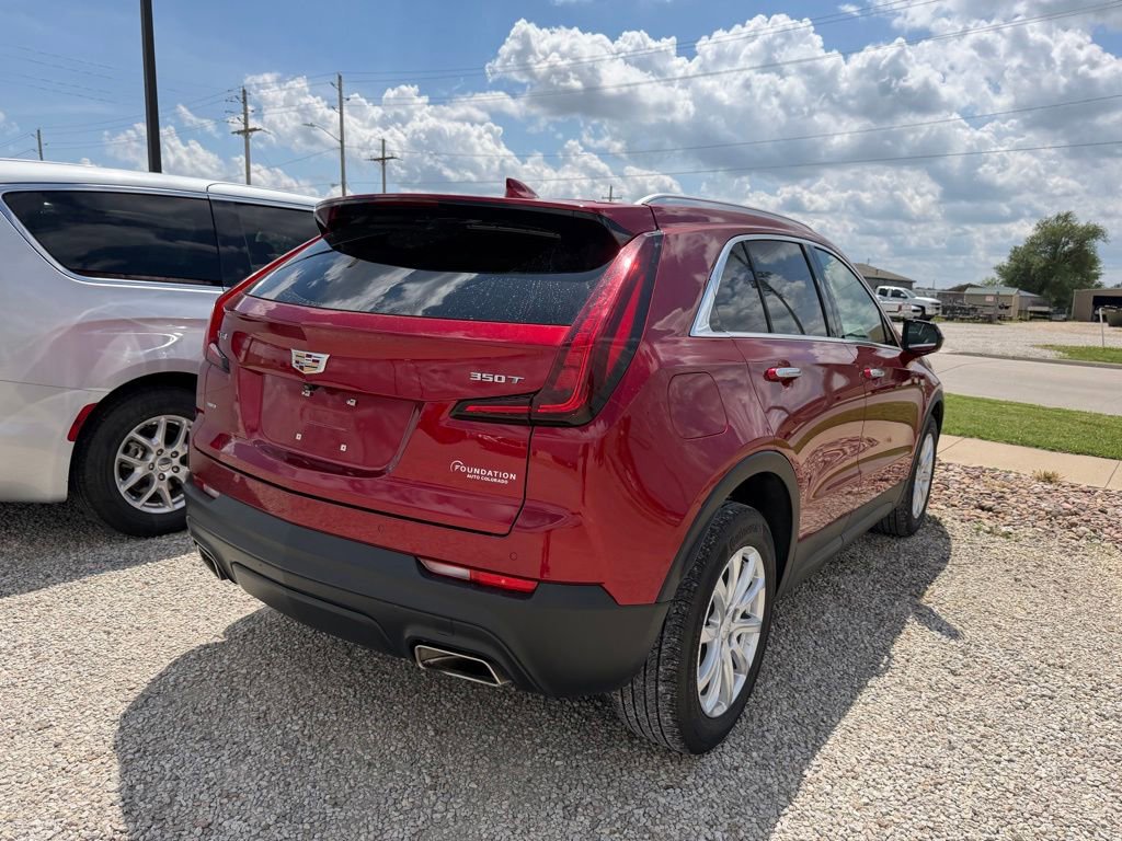 Used 2023 Cadillac XT4 Luxury w/ Cold Weather Package AWD/4WD image 4