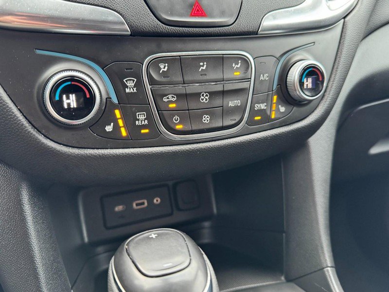 Used 2021 Chevrolet Equinox LT image 18