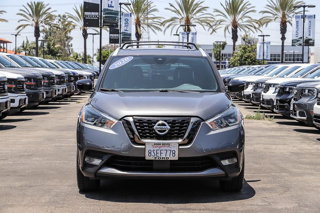 Used 2020 Nissan Kicks SR w/ SR Premium Package FWD image 2