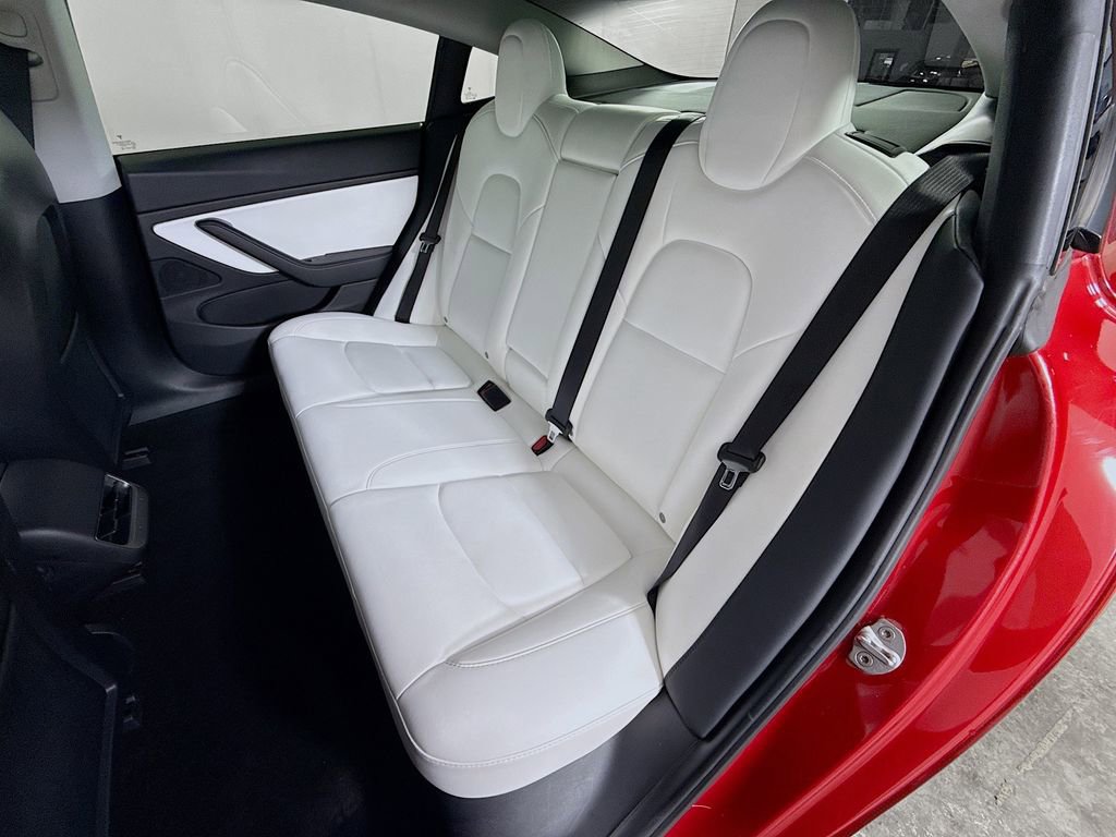 Used 2021 Tesla Model 3 Standard Range Plus image 31