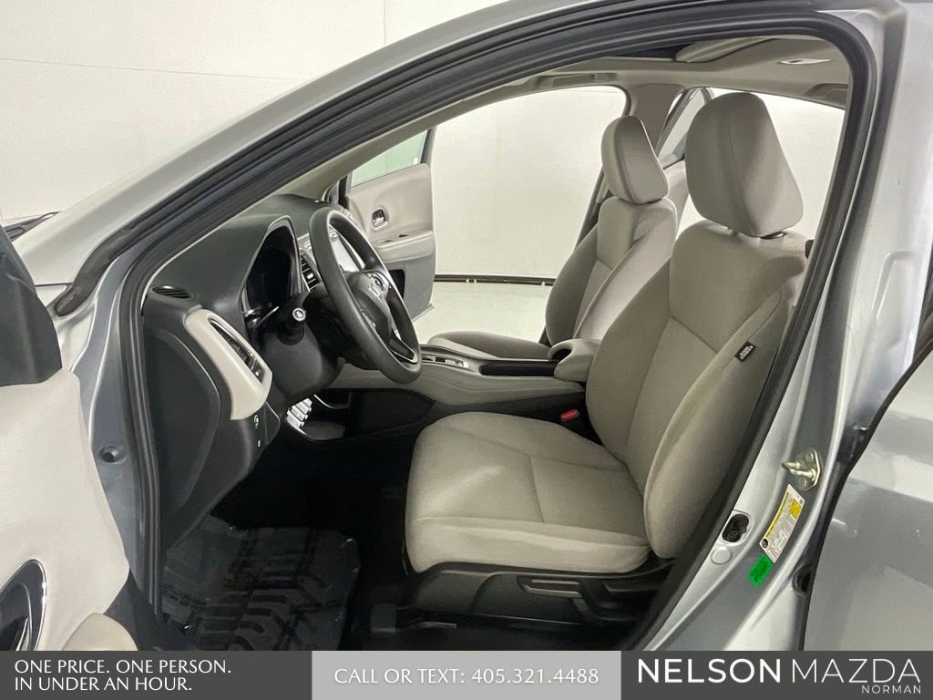 Used 2017 Honda HR-V EX image 12