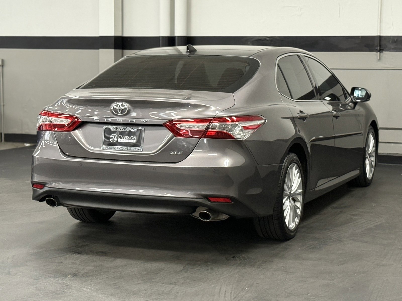 Used 2020 Toyota Camry XLE image 14