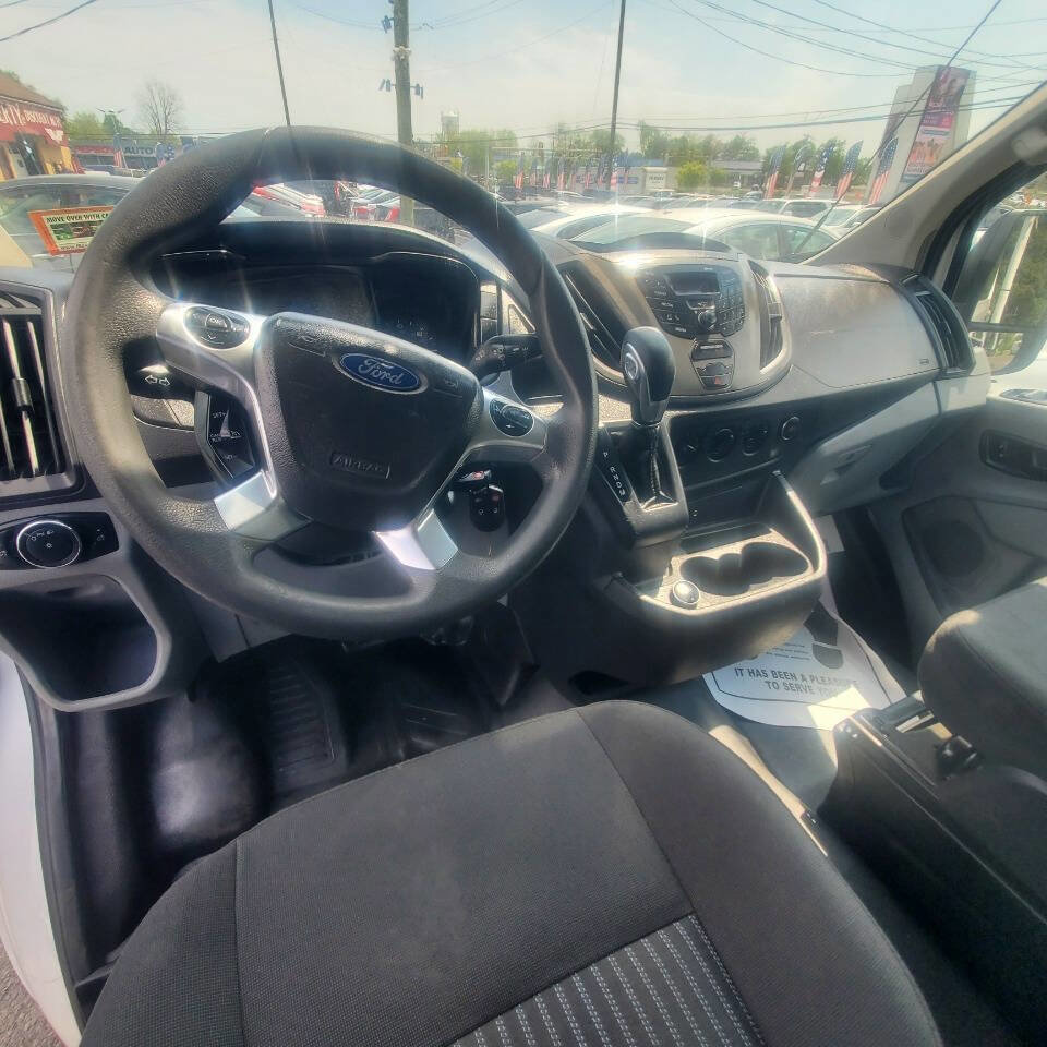 Used 2019 Ford Transit 250 148 Medium Roof RWD image 6
