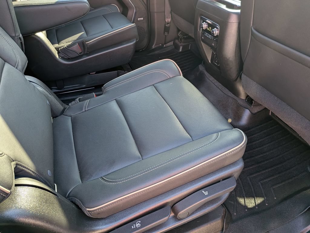 Used 2021 GMC Yukon SLT w/ SLT Premium Package AWD/4WD image 24