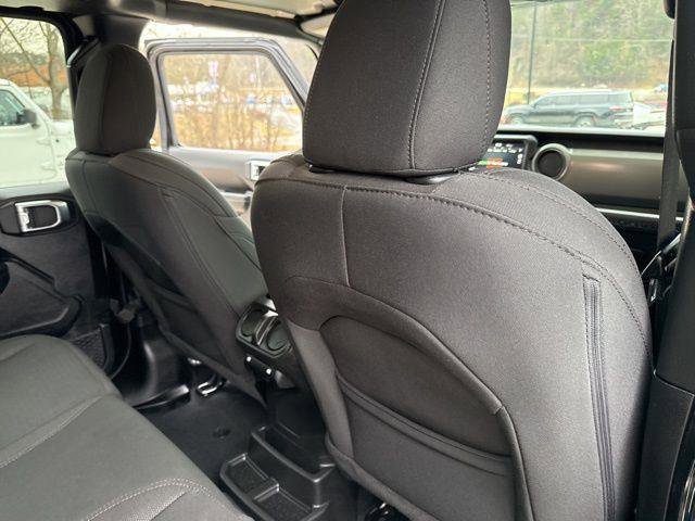 Used 2023 Jeep Wrangler Unlimited image 30