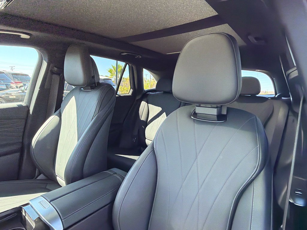 Used 2026 Mercedes-Benz GLC 300 4MATIC image 23