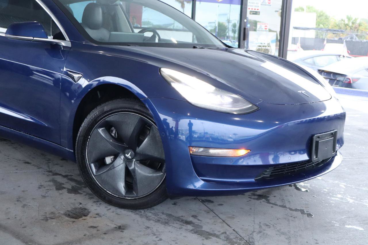 Used 2018 Tesla Model 3 Mid Range RWD image 2