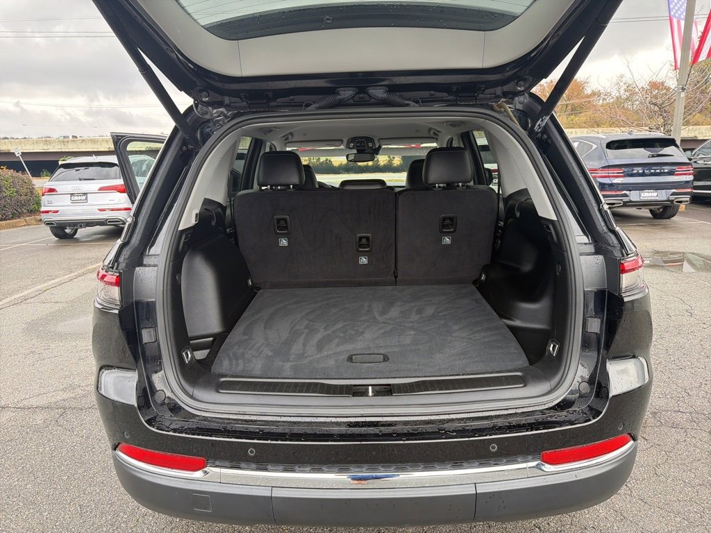 Used 2023 Jeep Grand Cherokee Limited image 34