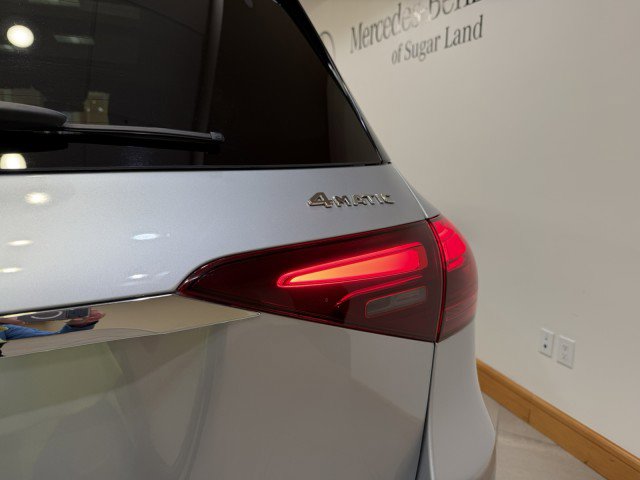 Used 2025 Mercedes-Benz GLE 450e 4MATIC w/ Driver Assistance Package image 7