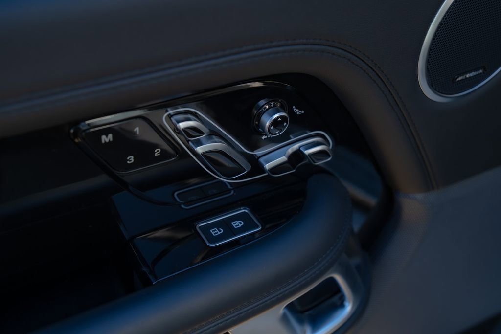 Used 2022 Land Rover Range Rover Westminster Edition image 18