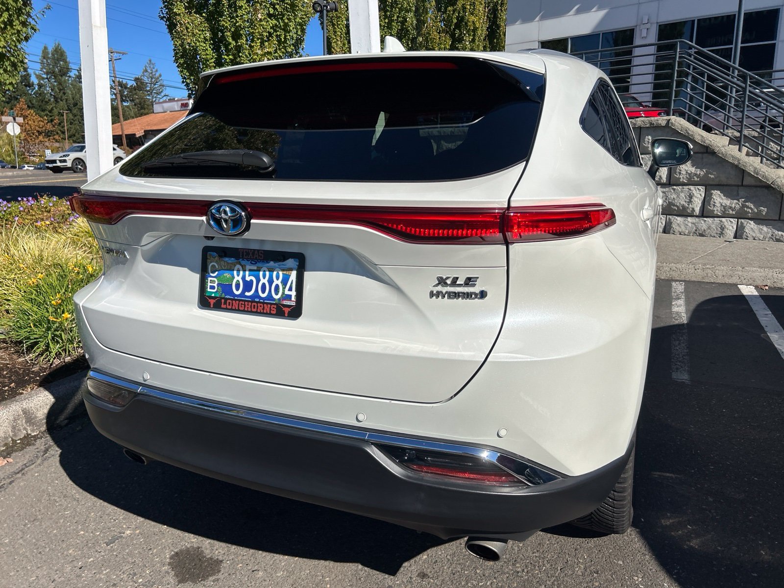 Used 2021 Toyota Venza XLE w/ Softex Package AWD/4WD image 3