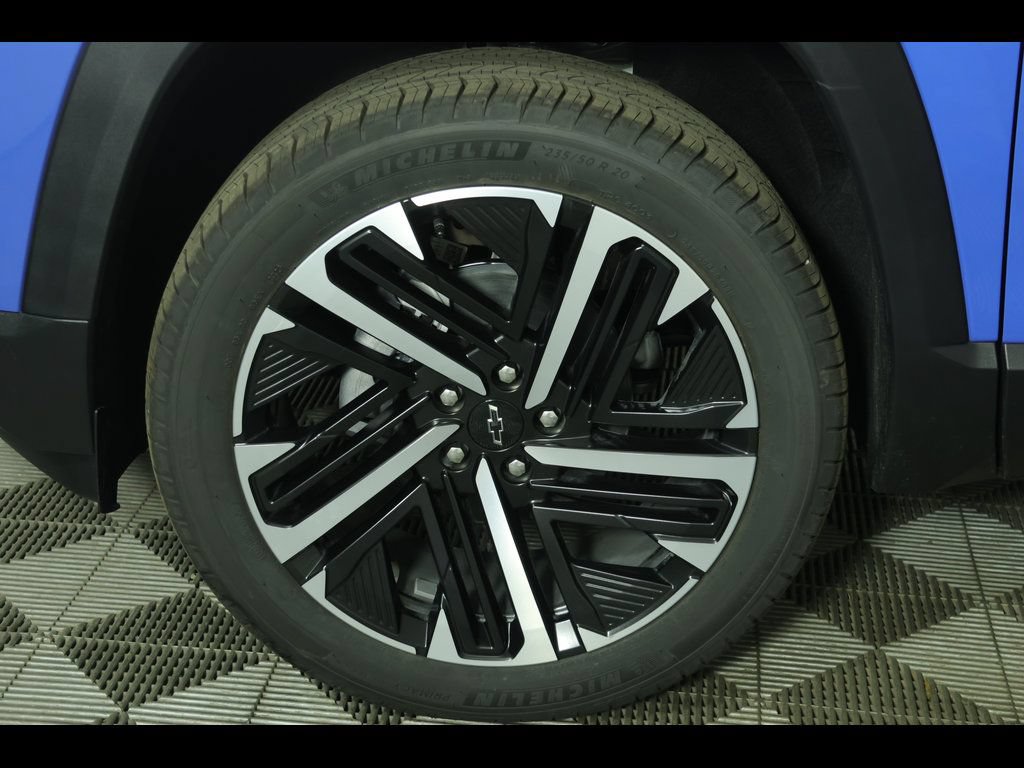 New 2026 Chevrolet Equinox RS FWD image 17