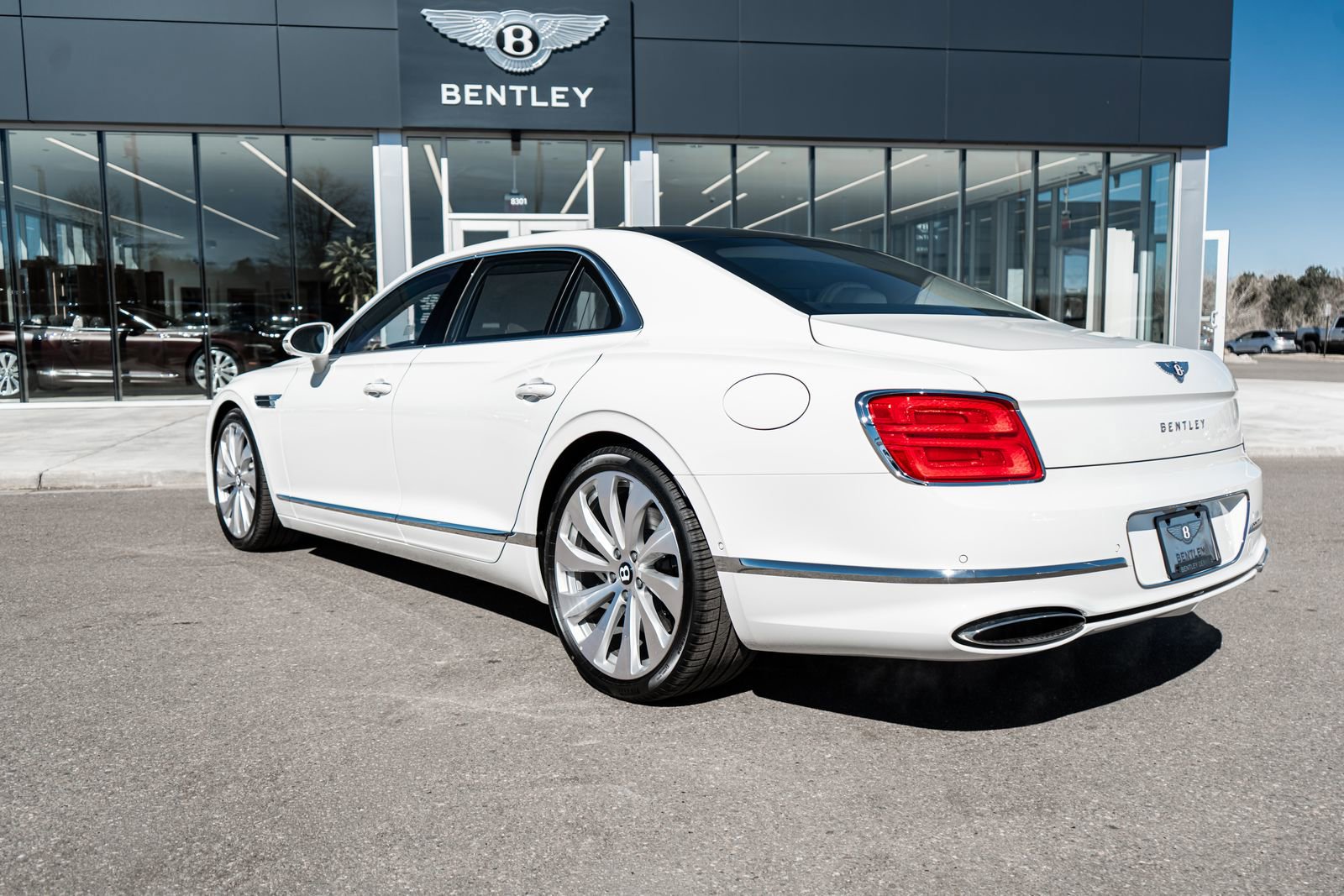 New 2026 Bentley Flying Spur Plug-In Hybrid image 10