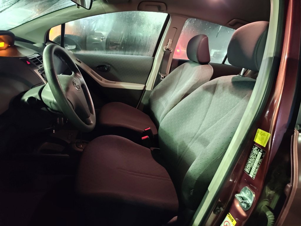 Used 2010 Toyota Yaris 4-Door Hatchback w/ PWR Pkg w/Steel Wheels FWD image 8