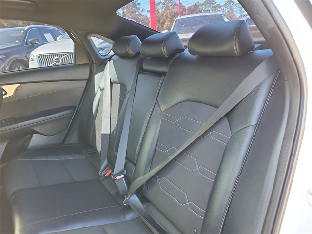 Used 2022 Kia Forte GT-Line image 11