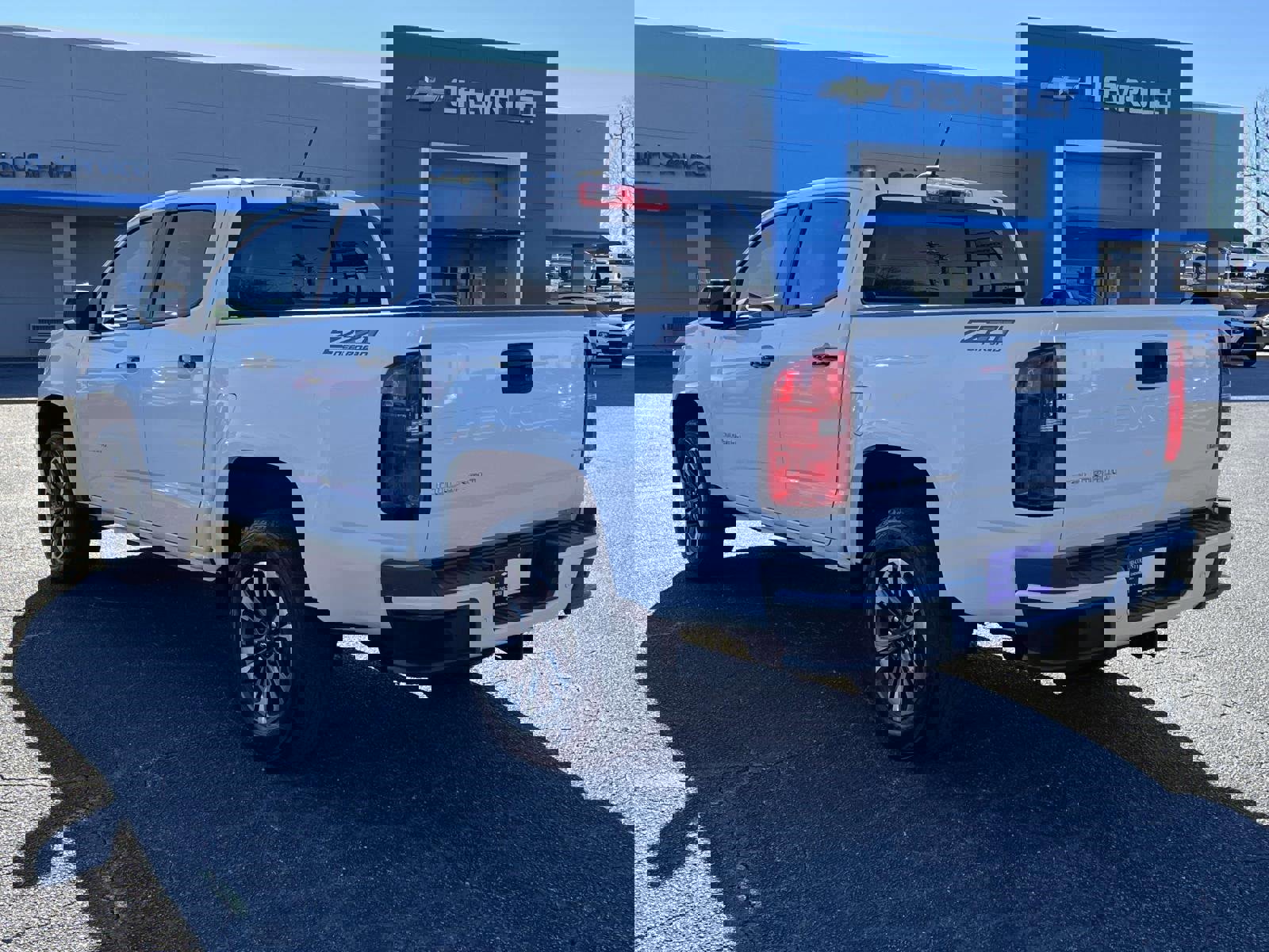 Used 2021 Chevrolet Colorado Z71 w/ Safety Package image 5