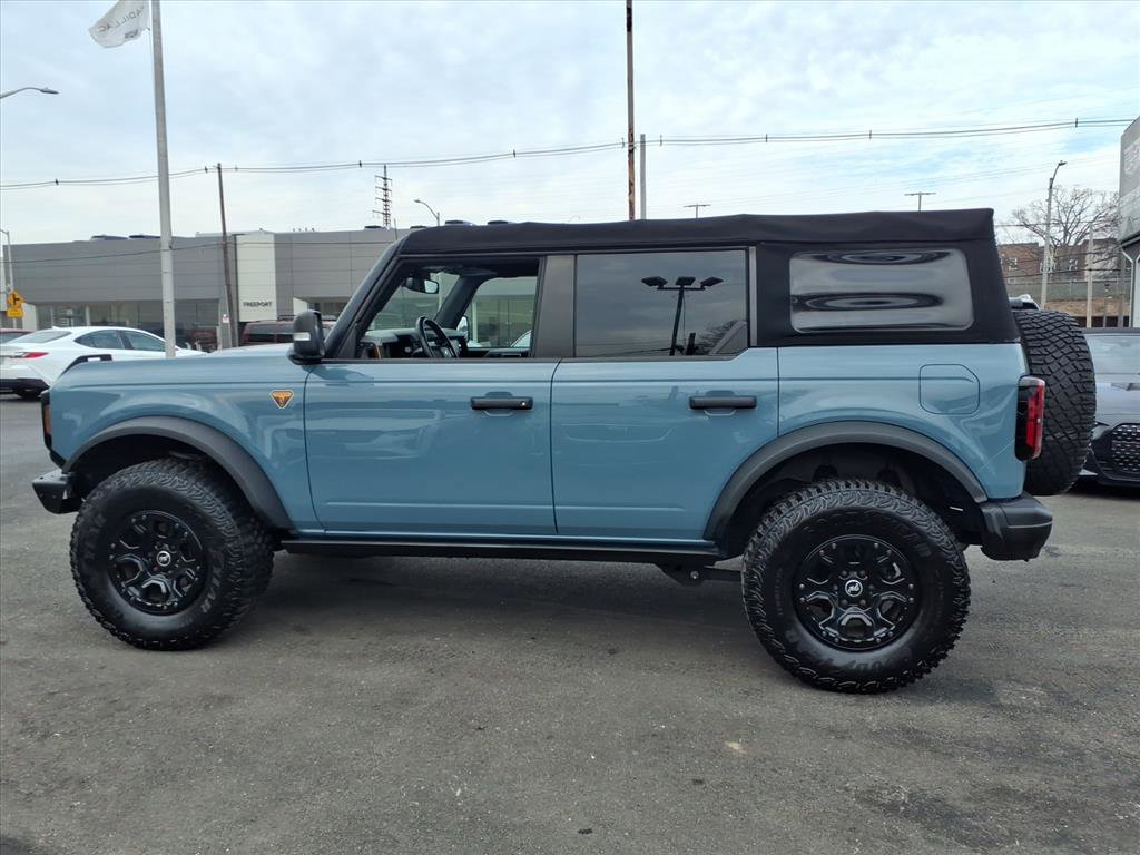 Used 2021 Ford Bronco Badlands image 8