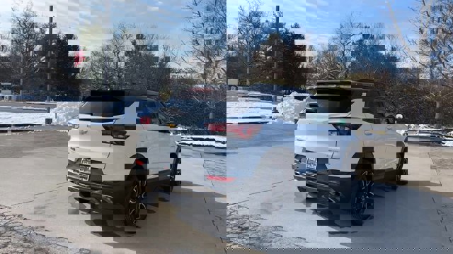 Used 2021 Chevrolet TrailBlazer ACTIV w/ Technology Package image 8