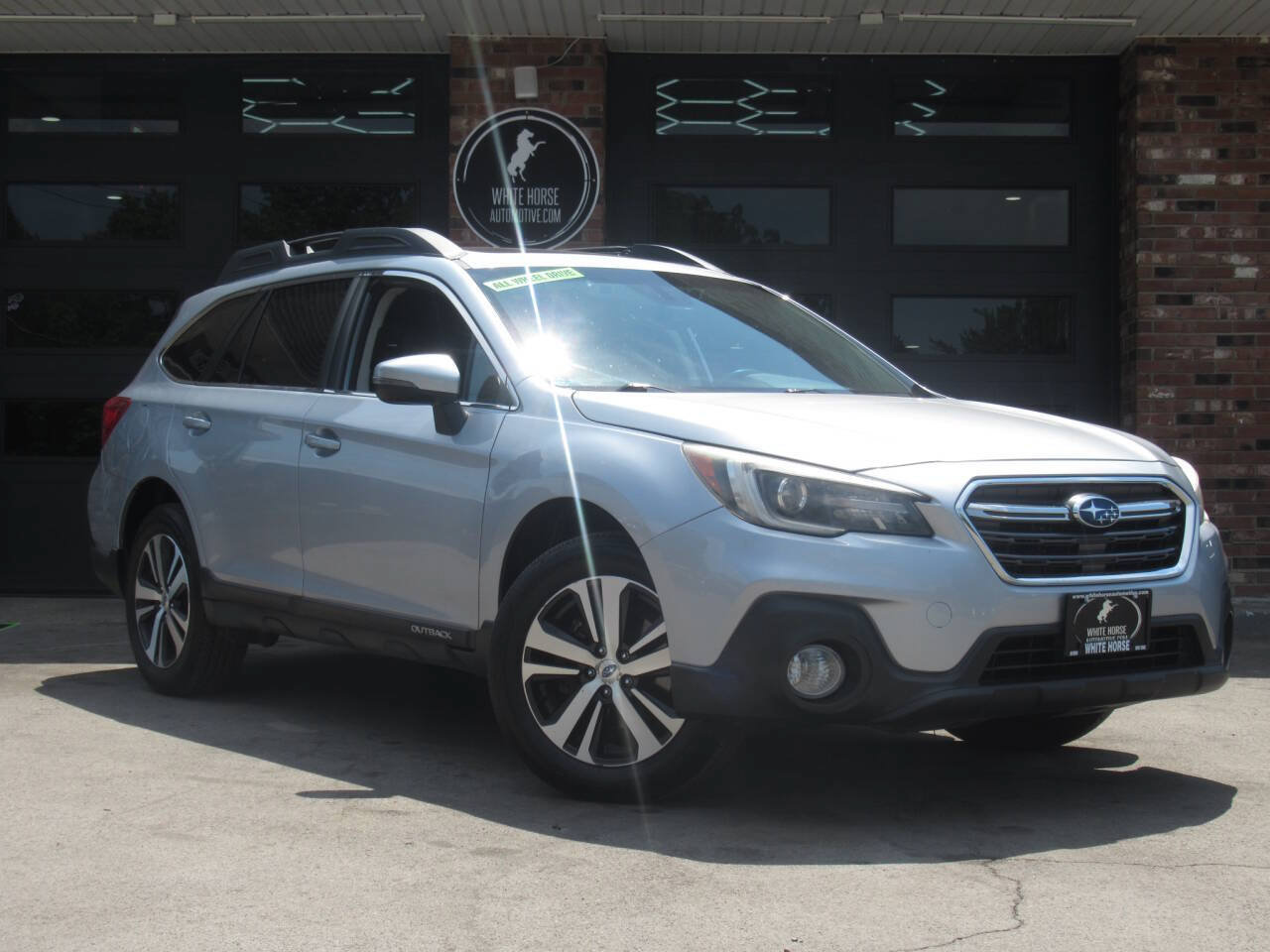 Used 2019 Subaru Outback 2.5i Limited AWD/4WD image 1