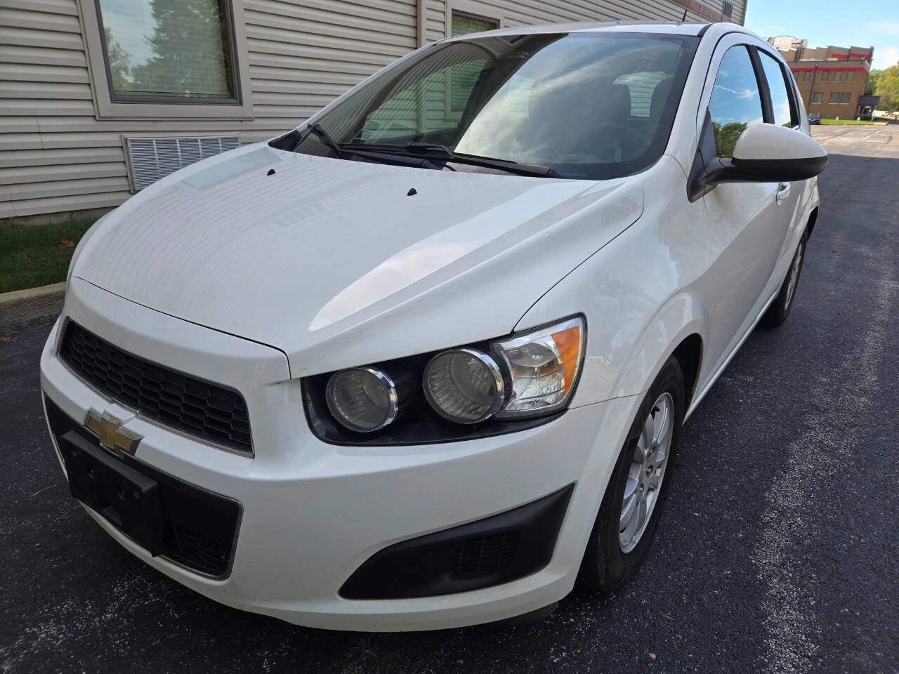 Used 2015 Chevrolet Sonic LT image 1