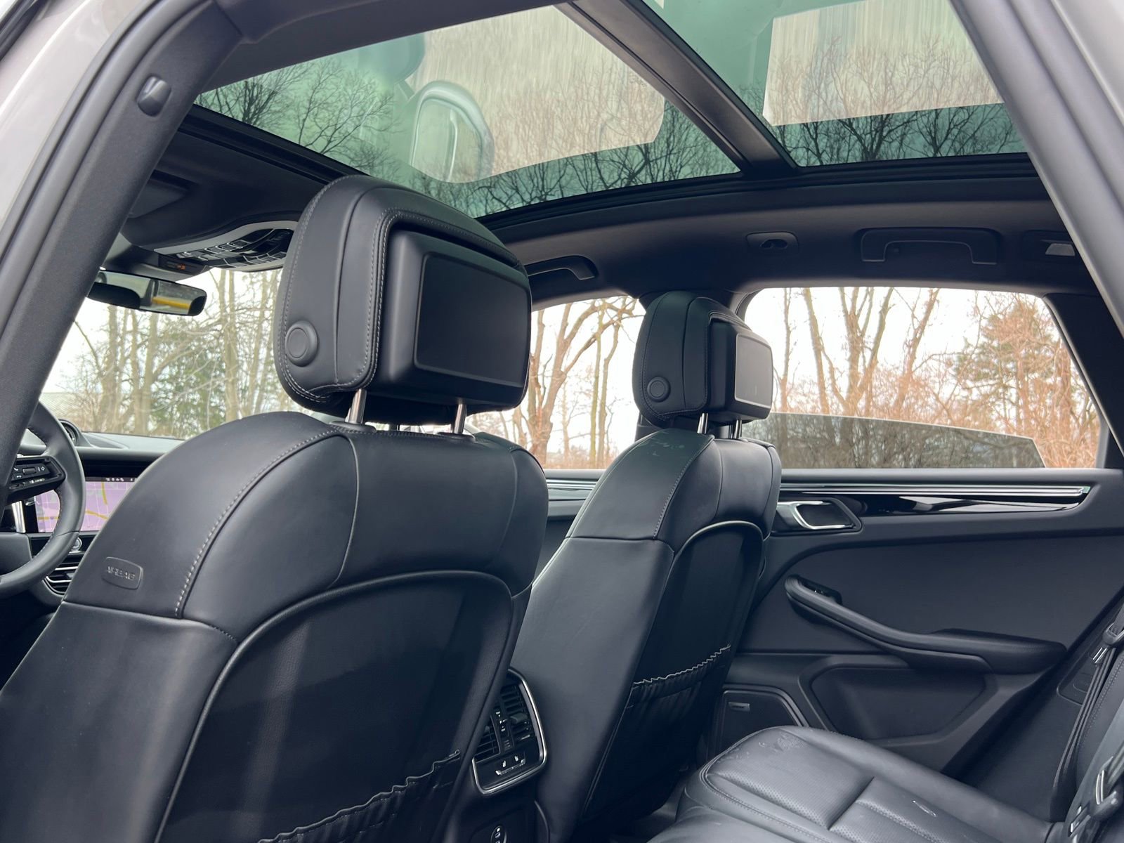 Certified 2025 Porsche Macan image 22