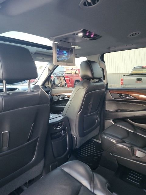 Used 2019 Cadillac Escalade ESV Premium Luxury image 2
