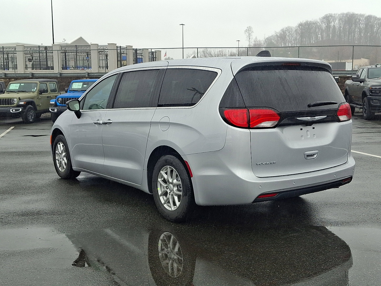 New 2026 Chrysler Voyager LX image 3