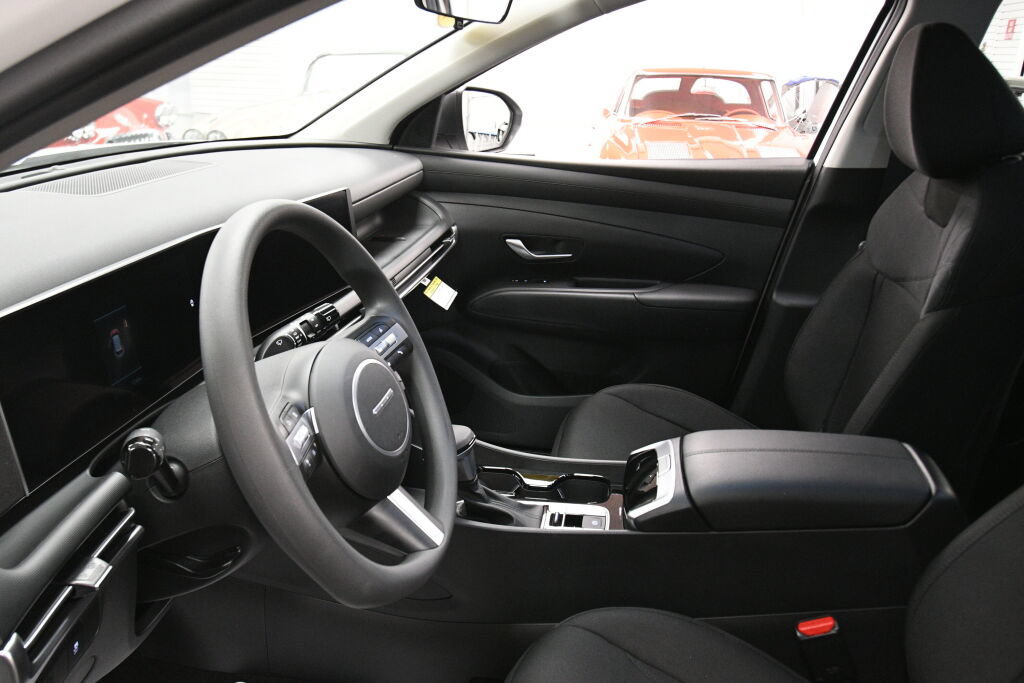 Used 2025 Hyundai Tucson SE AWD/4WD image 19