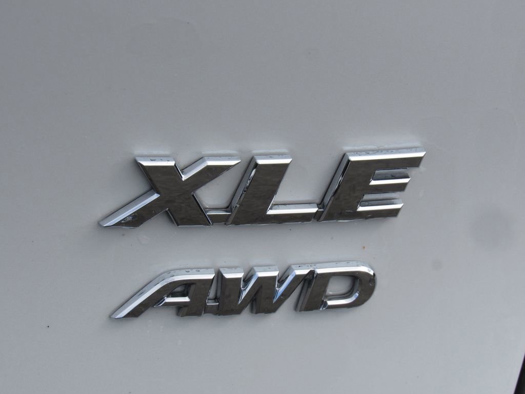 Used 2025 Toyota RAV4 XLE Premium w/ Weather Package AWD/4WD image 8