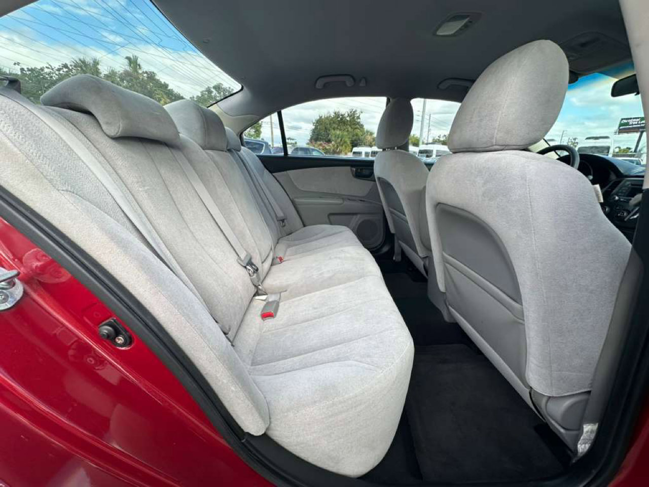 Used 2010 Kia Optima LX image 9