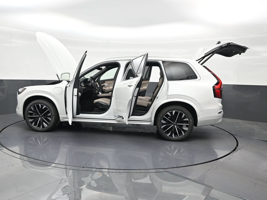 New 2026 Volvo XC90 T8 Plus w/ Protection Package Premier AWD/4WD image 31