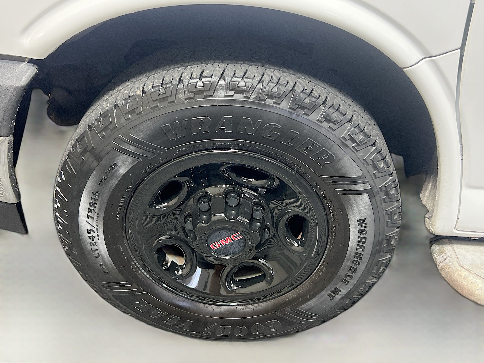 Used 2020 GMC Savana 2500 w/ Driver Convenience Package RWD image 13
