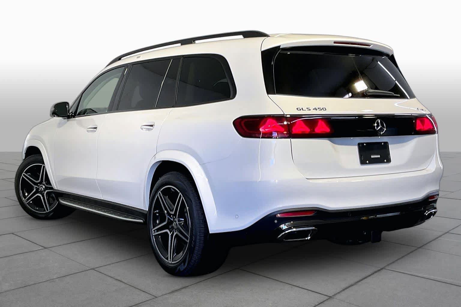 New 2027 Mercedes-Benz GLS 450 4MATIC image 3