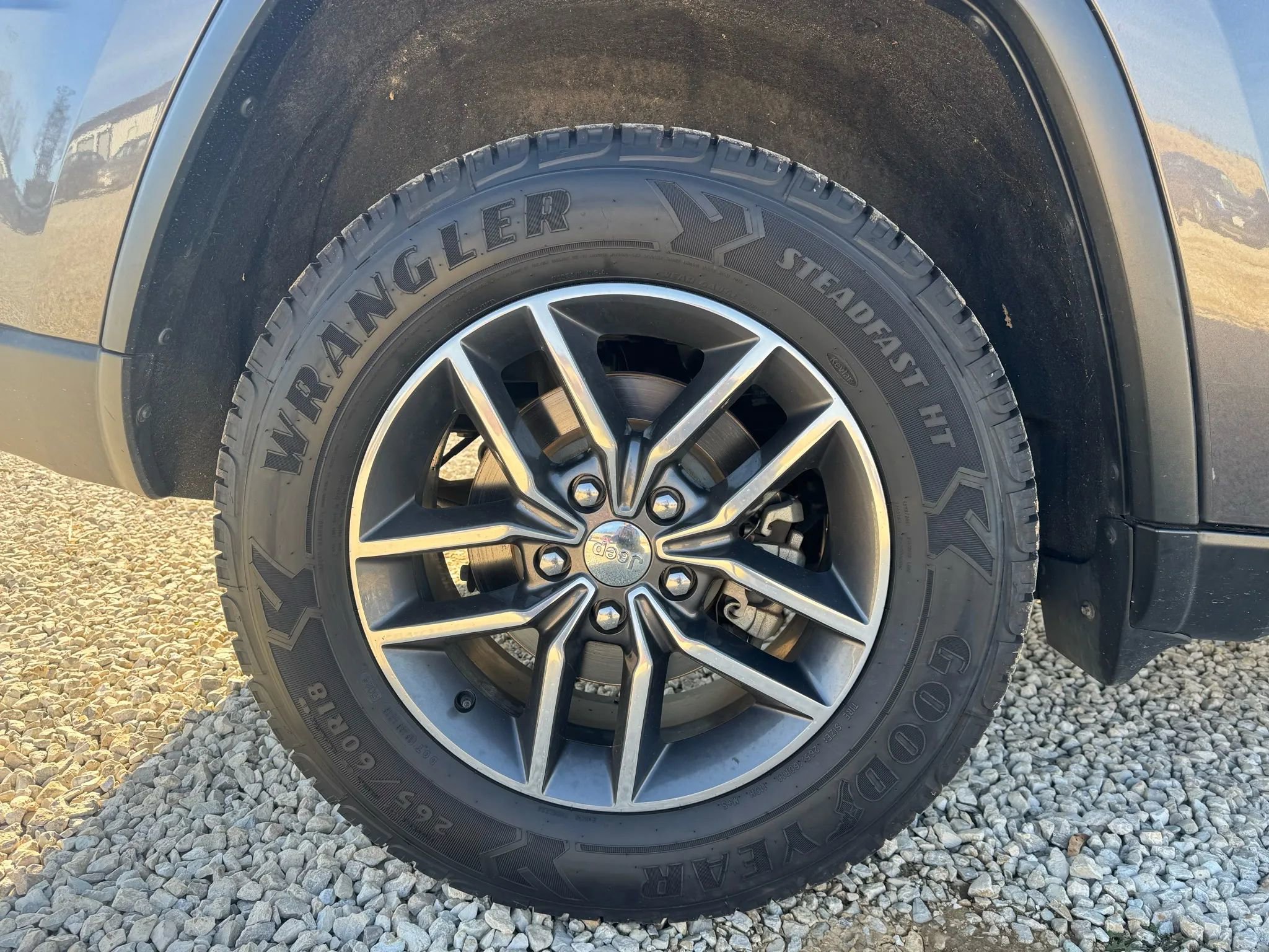 Used 2017 Jeep Grand Cherokee Limited w/ Luxury Group II image 29