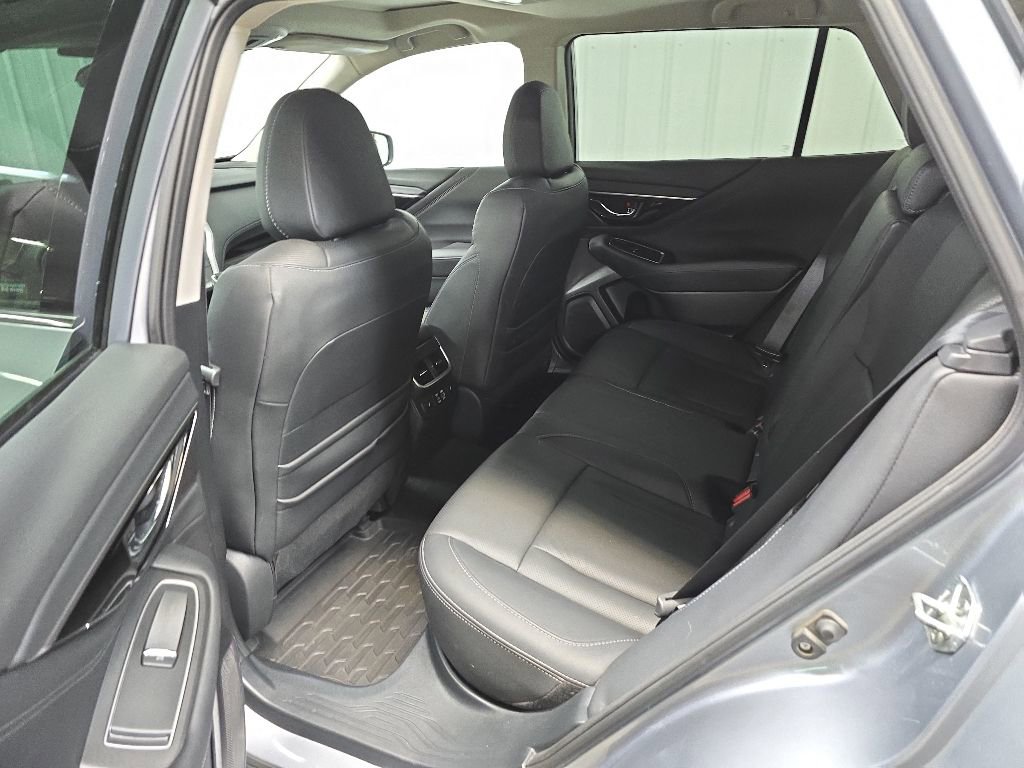 Used 2023 Subaru Outback Touring XT AWD/4WD image 31
