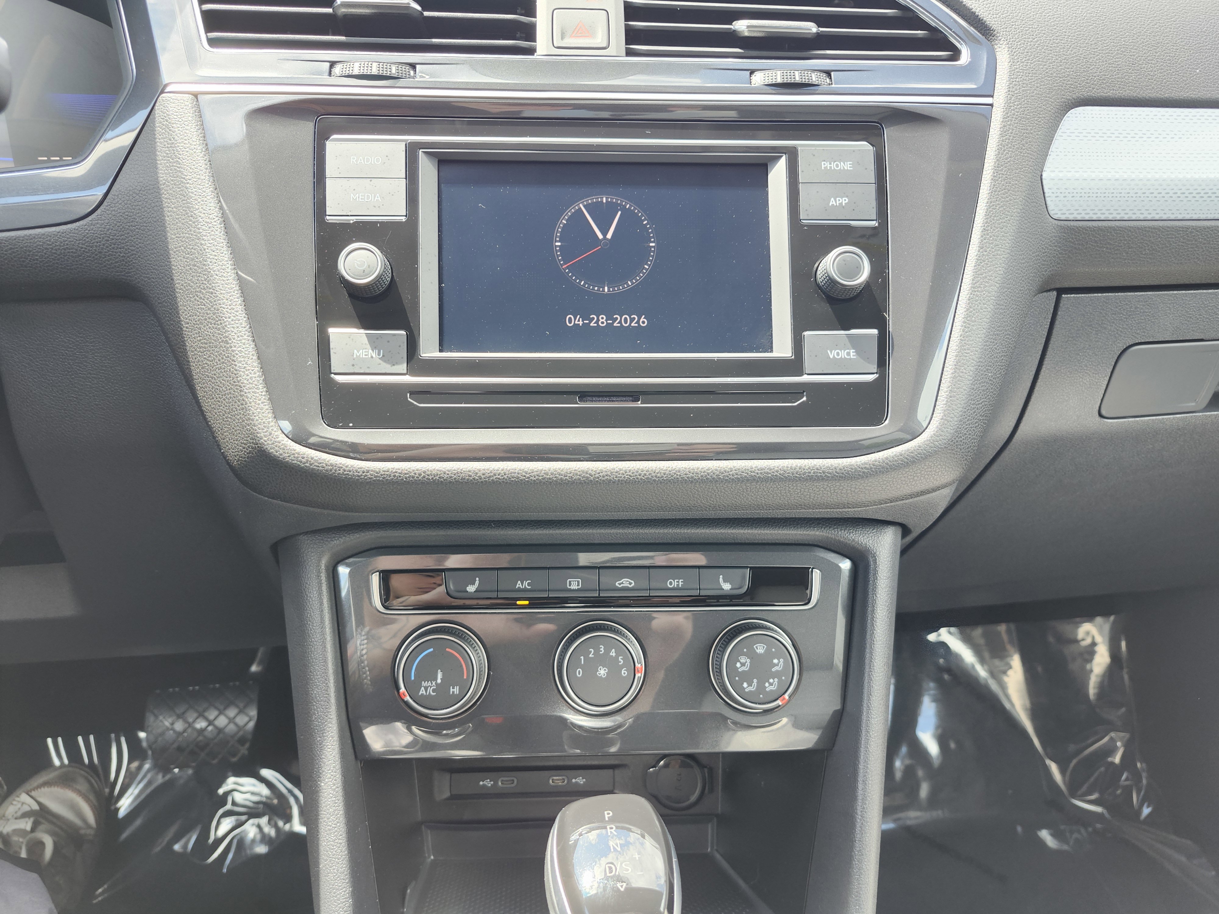 Used 2024 Volkswagen Tiguan S FWD image 29