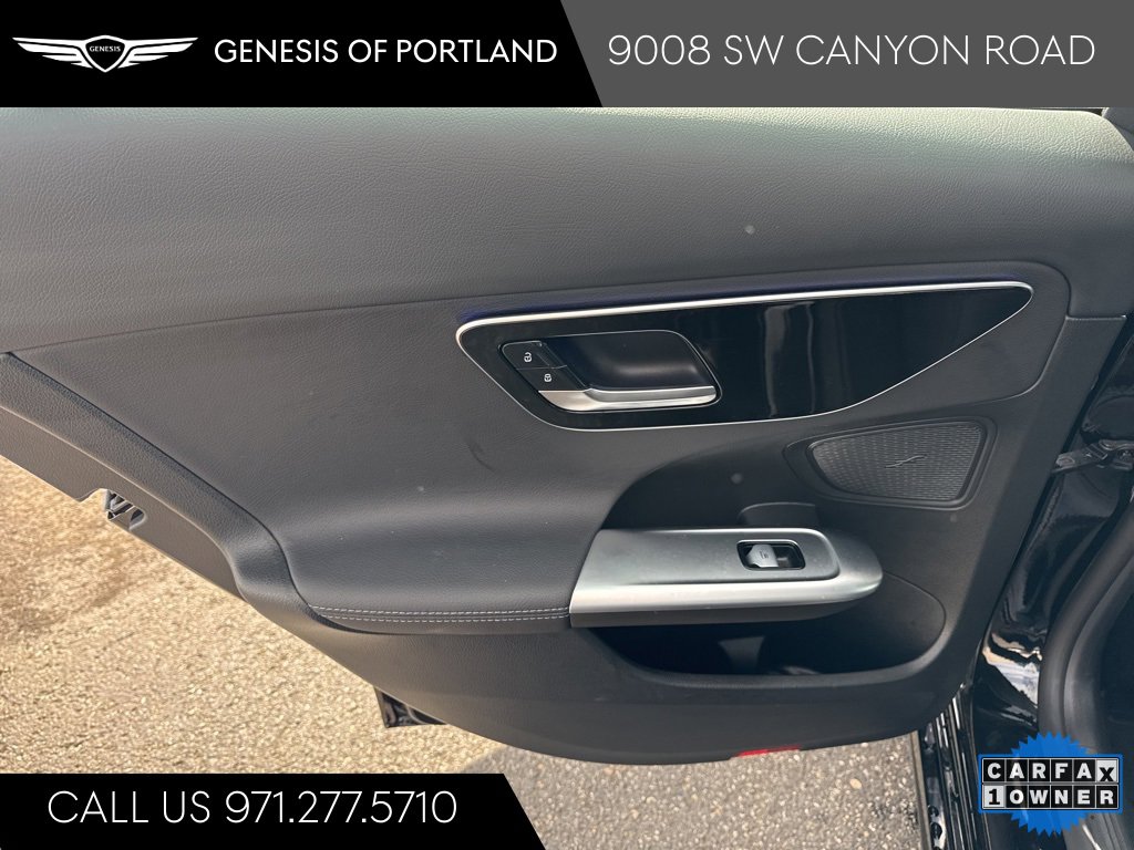 Used 2025 Mercedes-Benz C 300 4MATIC Sedan image 38