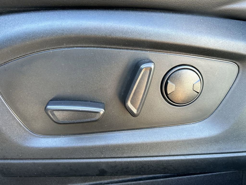 Used 2022 Ford Explorer Platinum w/ Equipment Group 601A image 57