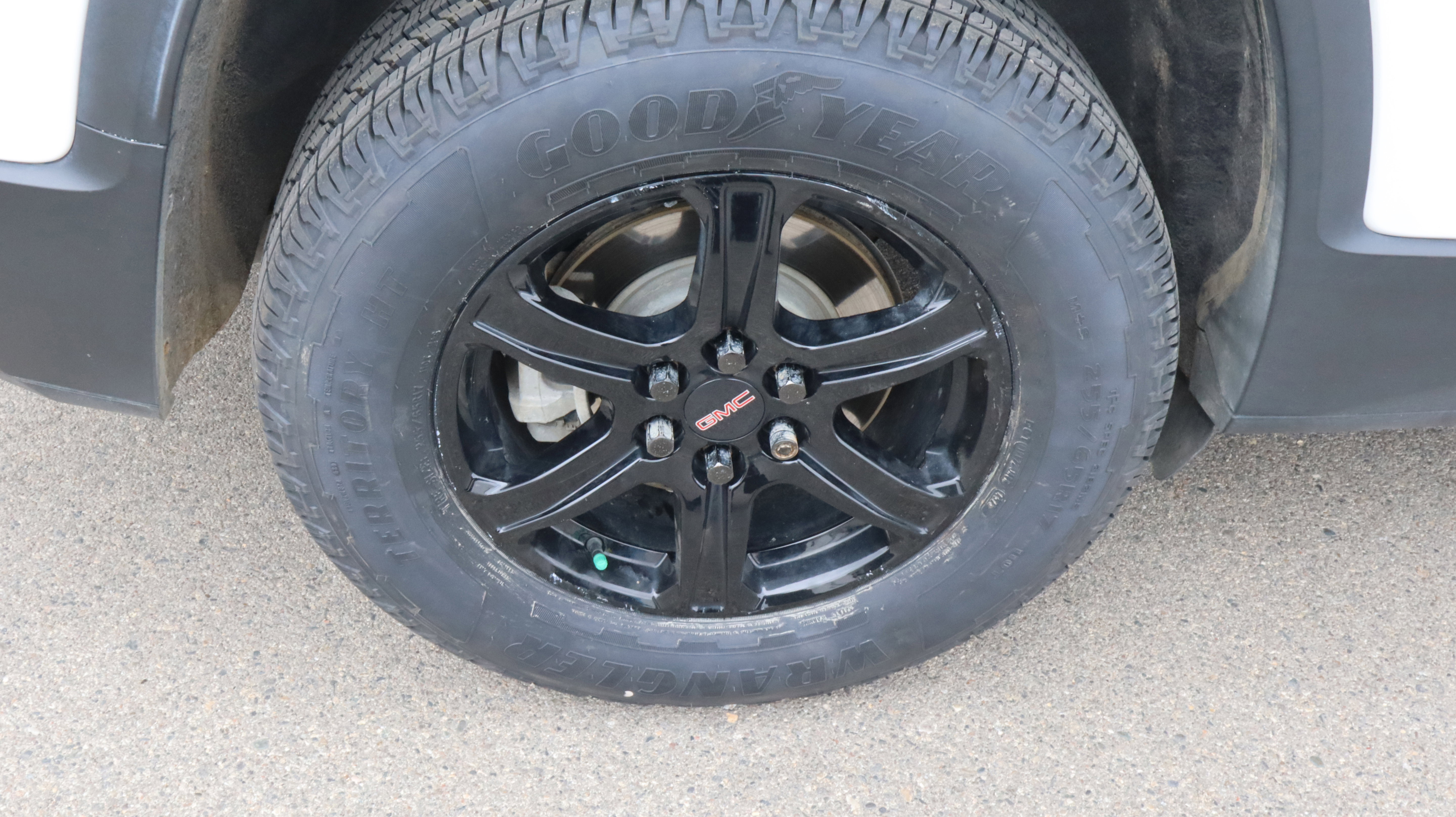 Certified 2023 GMC Acadia AT4 w/ Technology Package AWD/4WD image 17