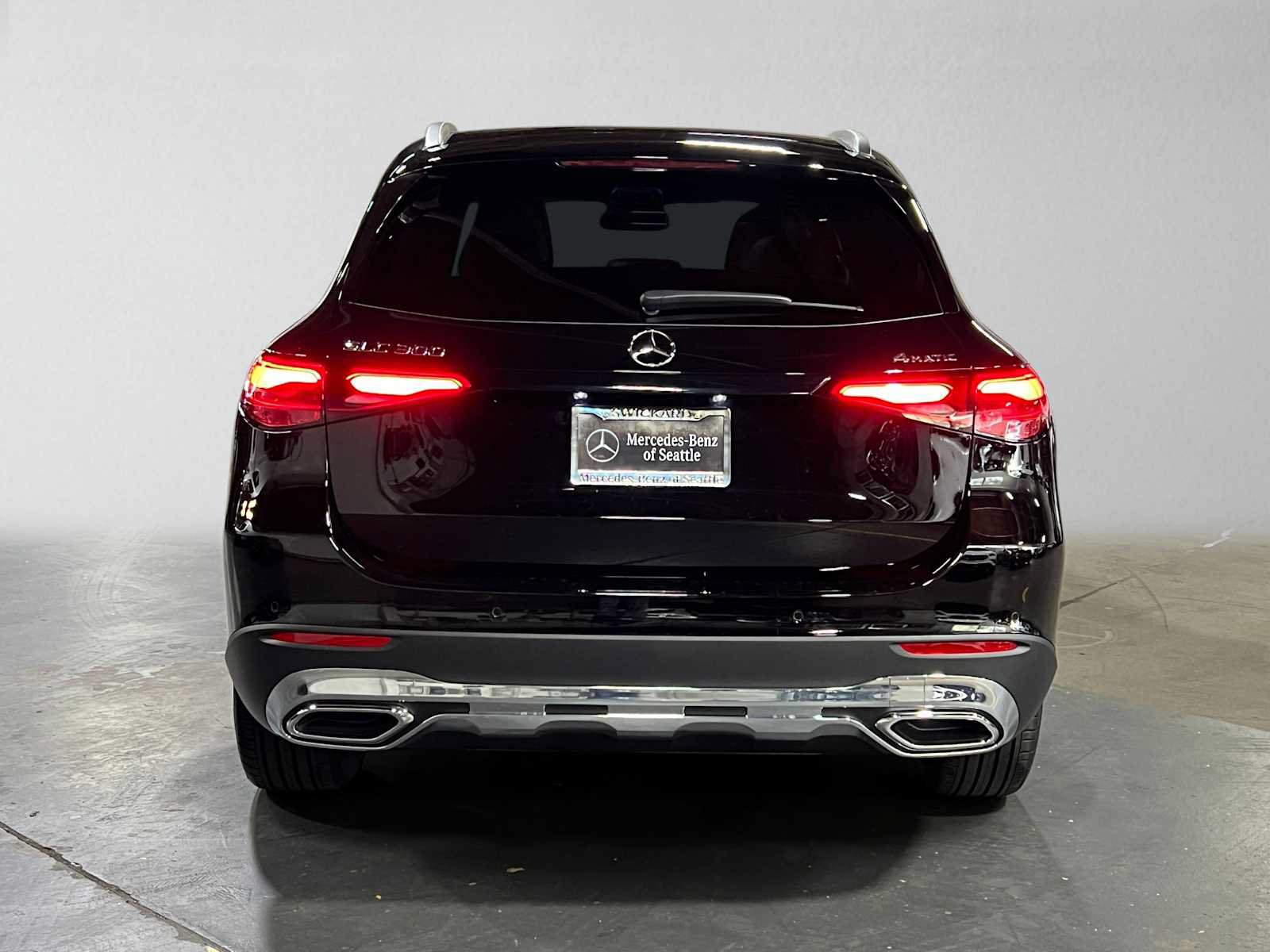 Used 2026 Mercedes-Benz GLC 300 4MATIC image 4
