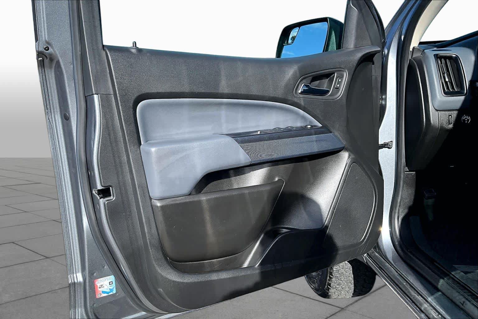 Used 2019 Chevrolet Colorado Z71 RWD image 21