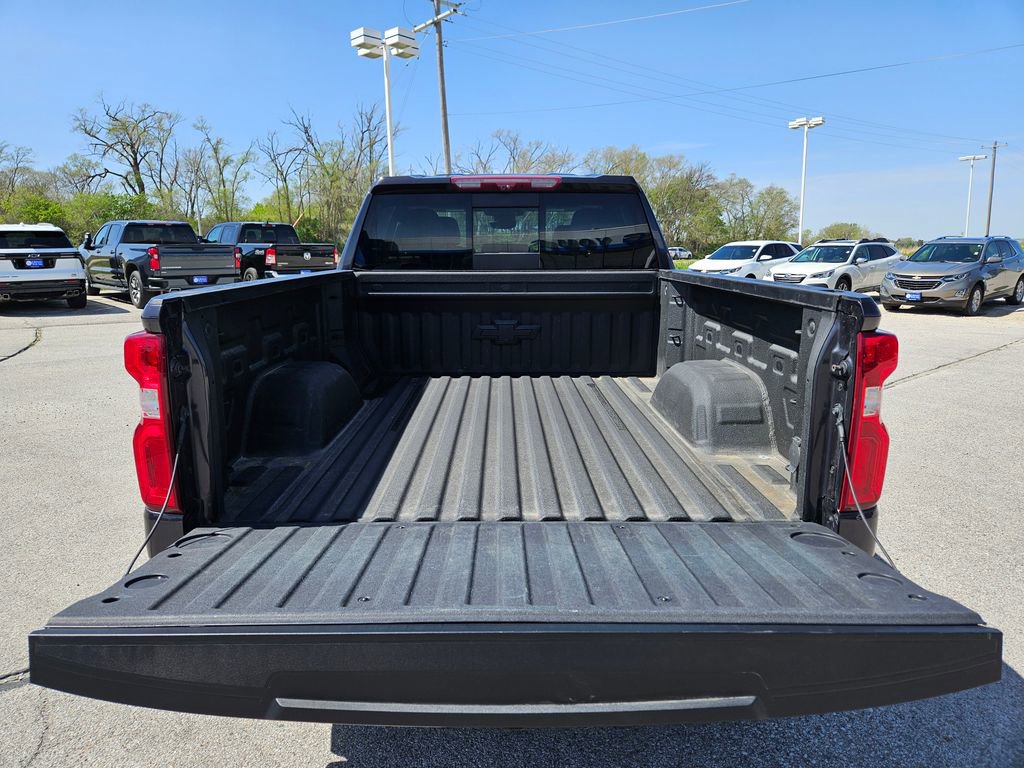 Used 2022 Chevrolet Silverado 1500 LTZ w/ LTZ Premium Package AWD/4WD image 9