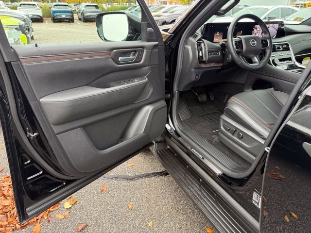 Certified 2025 Nissan Armada SL w/ Captain's Chari Seat Package AWD/4WD image 15