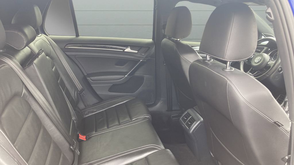 Used 2015 Volkswagen Golf R 4-Door AWD/4WD image 19