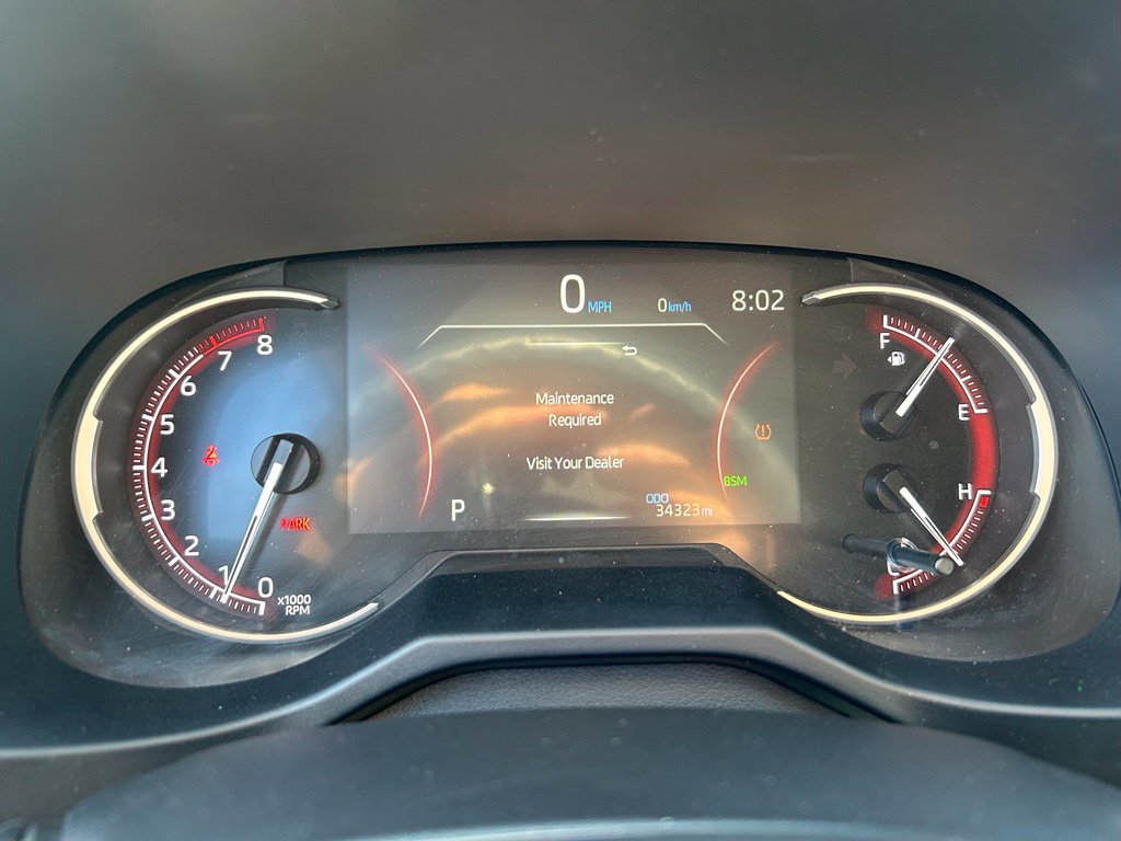 Used 2025 Toyota RAV4 XLE AWD/4WD image 16