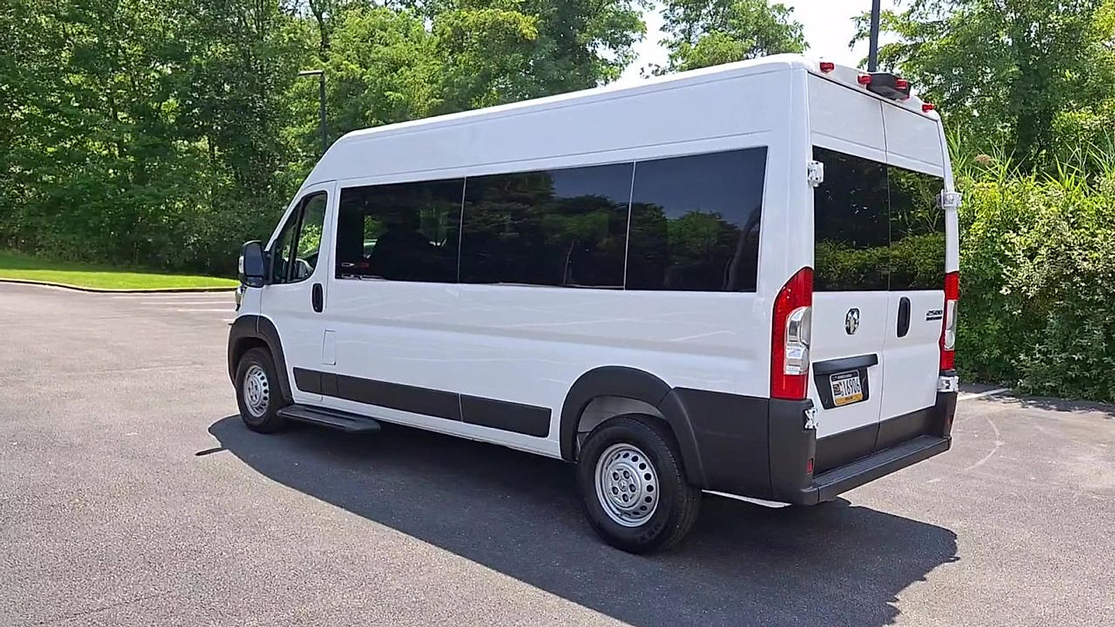 Used 2024 RAM ProMaster 2500 w/ Convenience Group FWD image 12